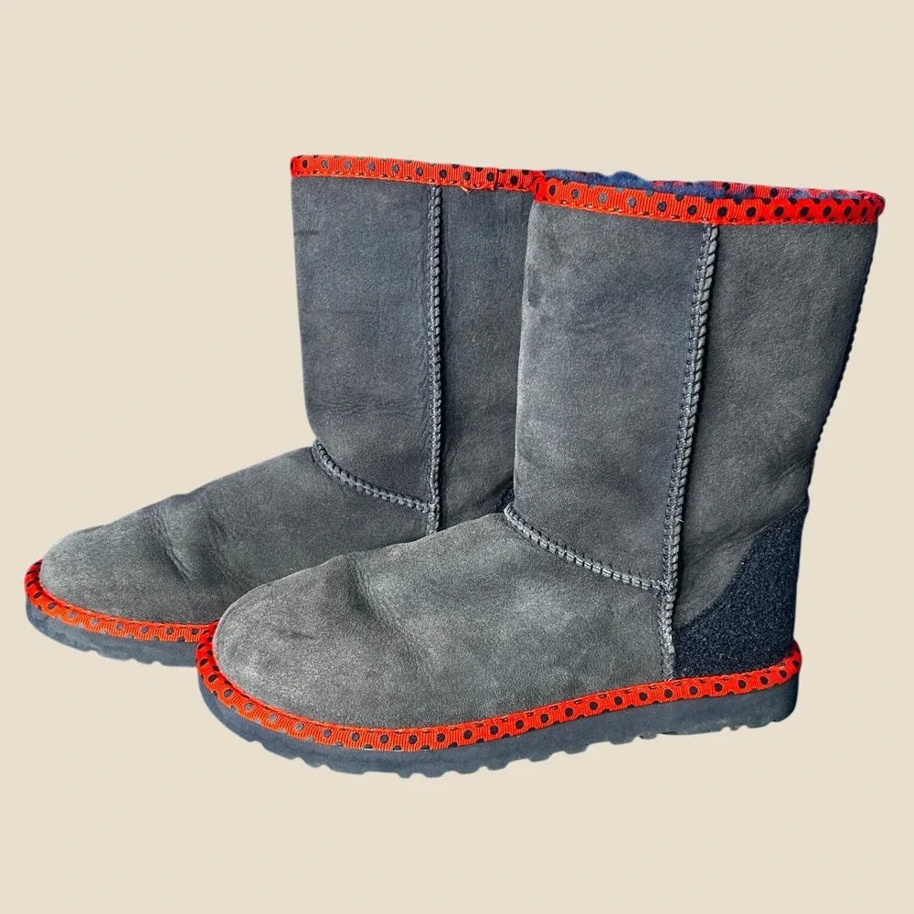 UGG Womens Navy Classic Short 78 Boots Sz 8 Polka Dot Retro Winter Soft Leather